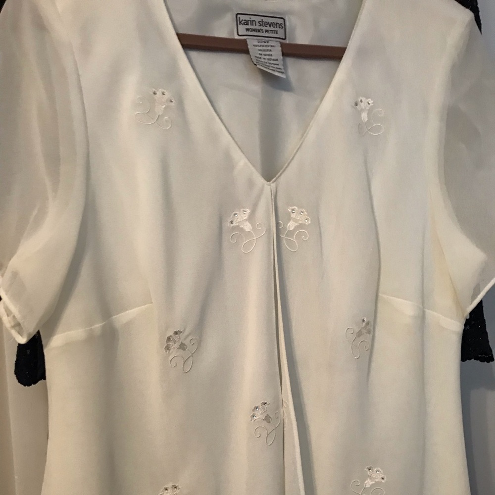 Beautiful off white dress